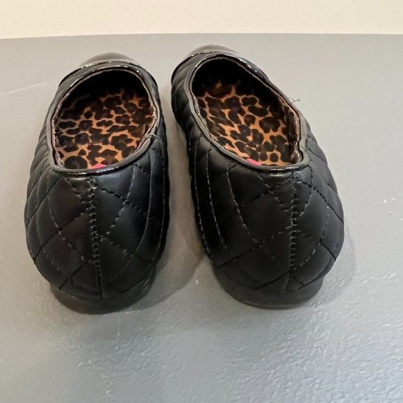 NWOT STEVE MADDEN Black Quilted Cap Toe Flat (4) - Picture 4 of 7